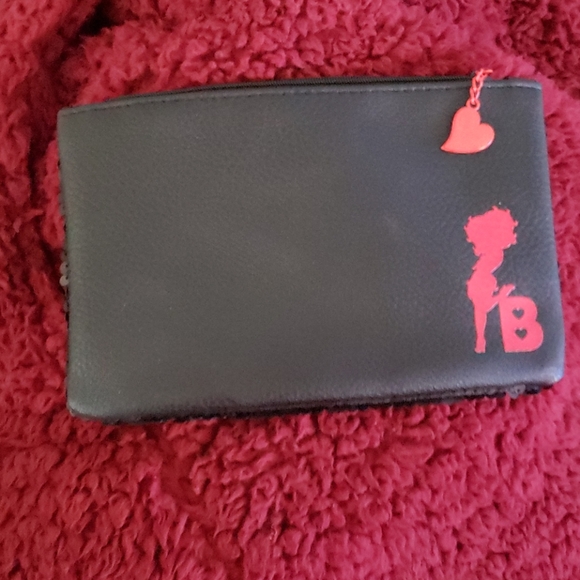 Betty Boop Eyeshadow Pallete W/Bag - Picture 5 of 6